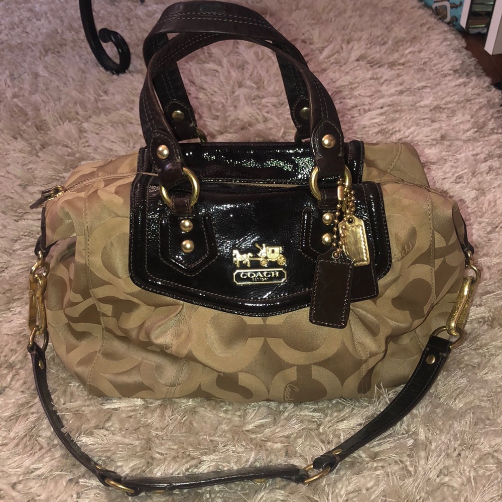Coach bag beige with brown patent leather